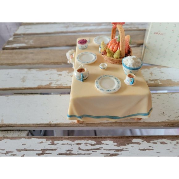 Cherished teddies we bear thanks table Priscilla H - Picture 4 of 8